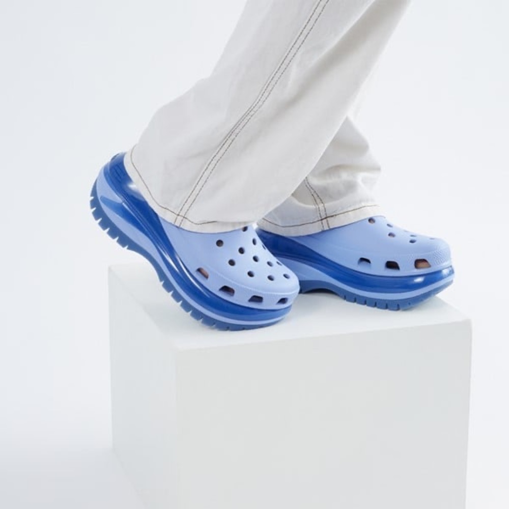 Women's Mega Crush Platform Clogs in Violet